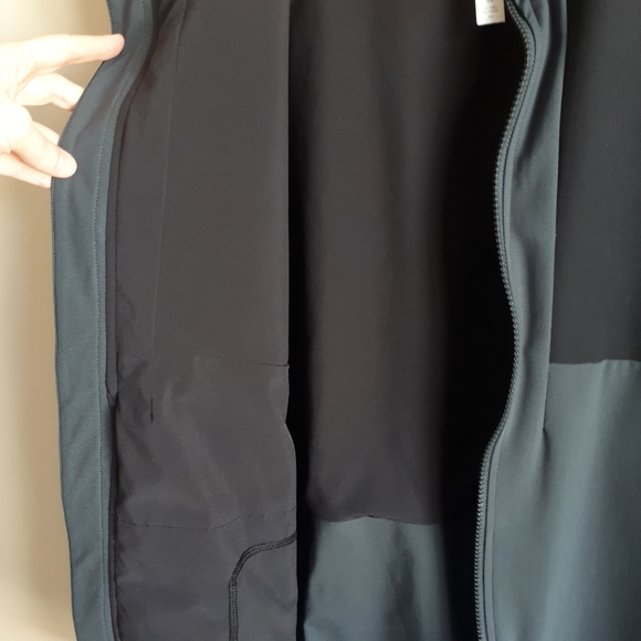 LULULEMON / L / Men's Final Say Moto Lightweight Jacket - Grey & Black Melanite - Picture 7 of 16